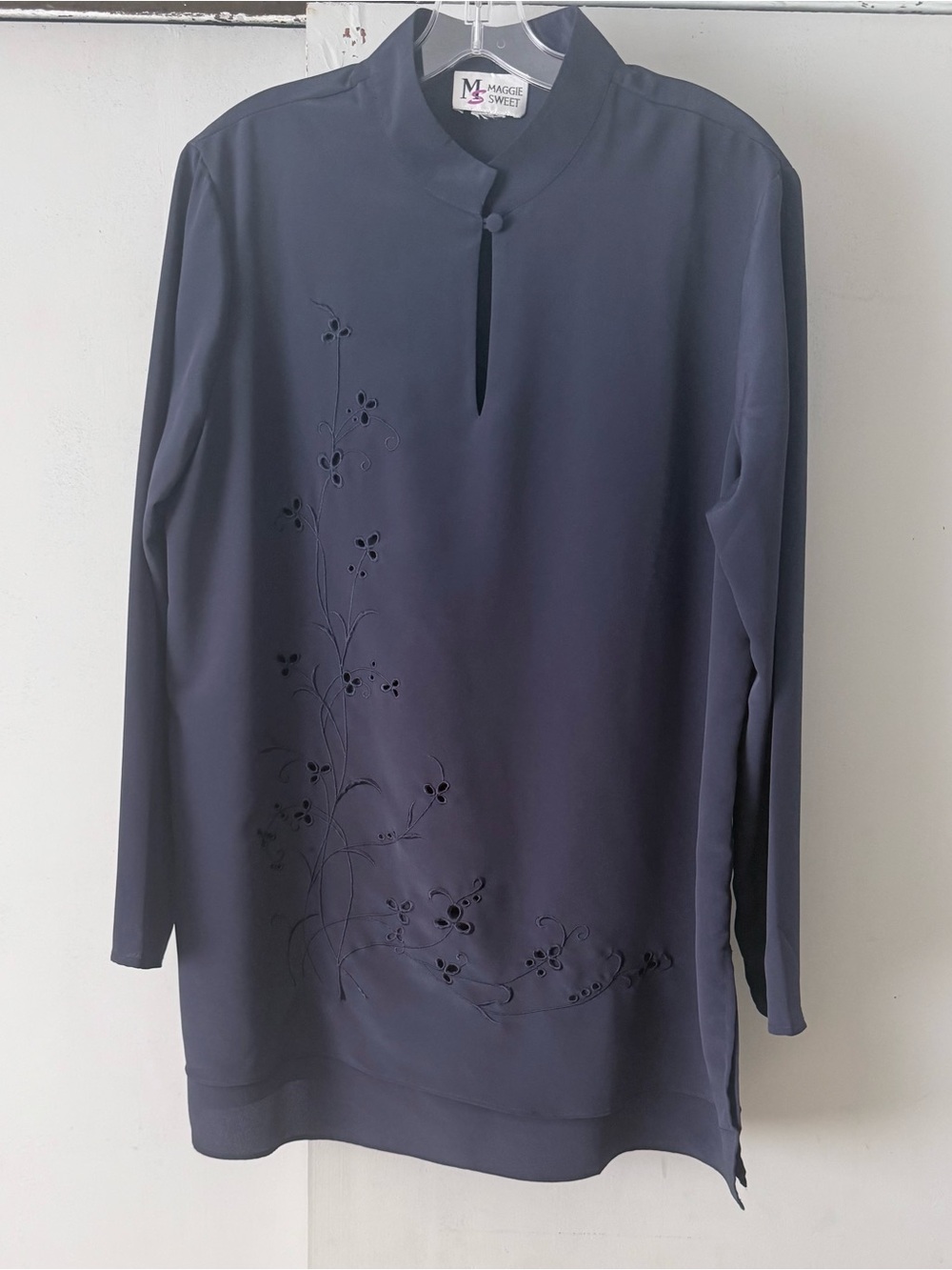 Maggie Sweet Women's Slate Long-Sleeve Embroidered Tunic